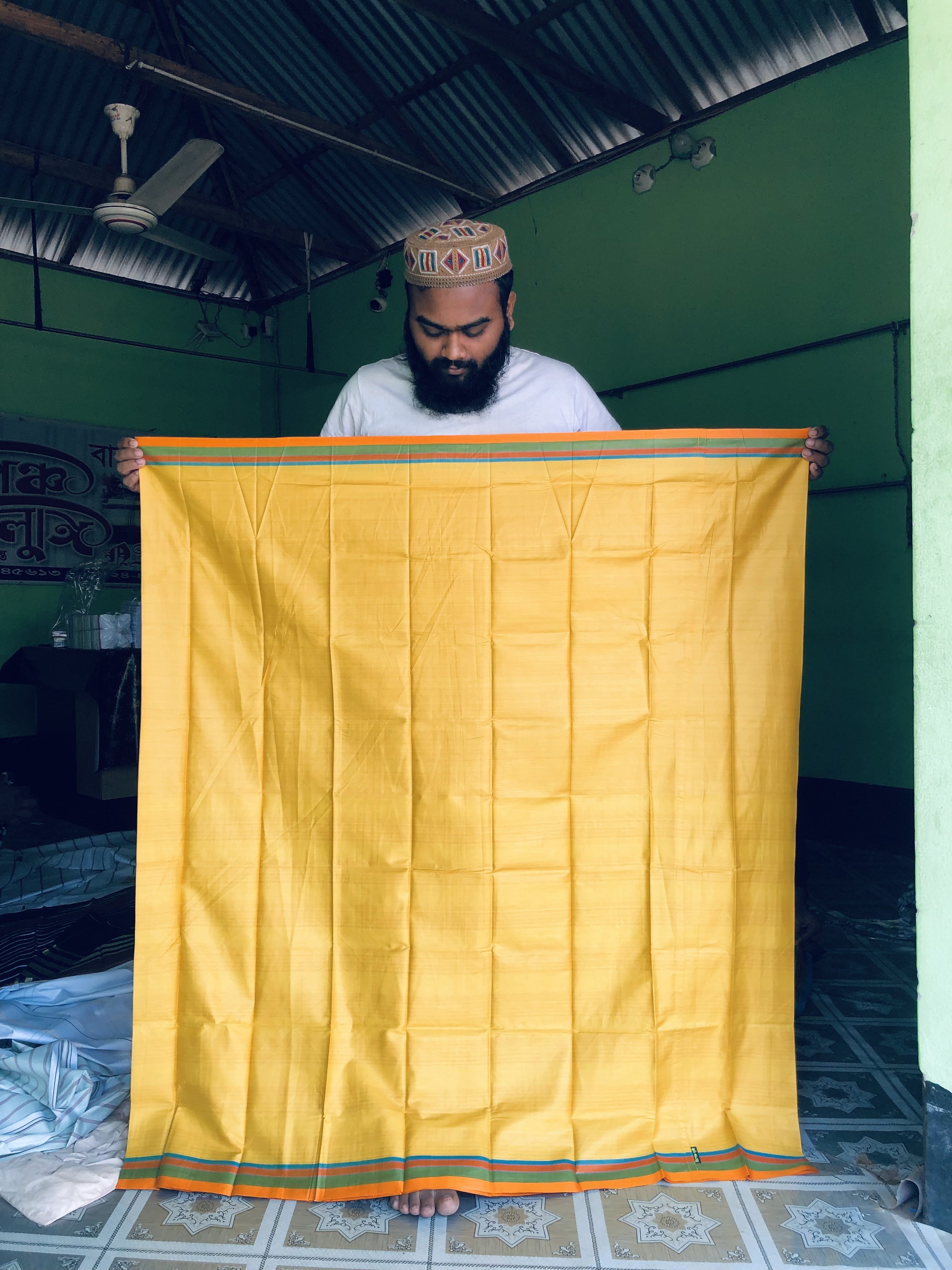 গোল্ড লুঙ্গি