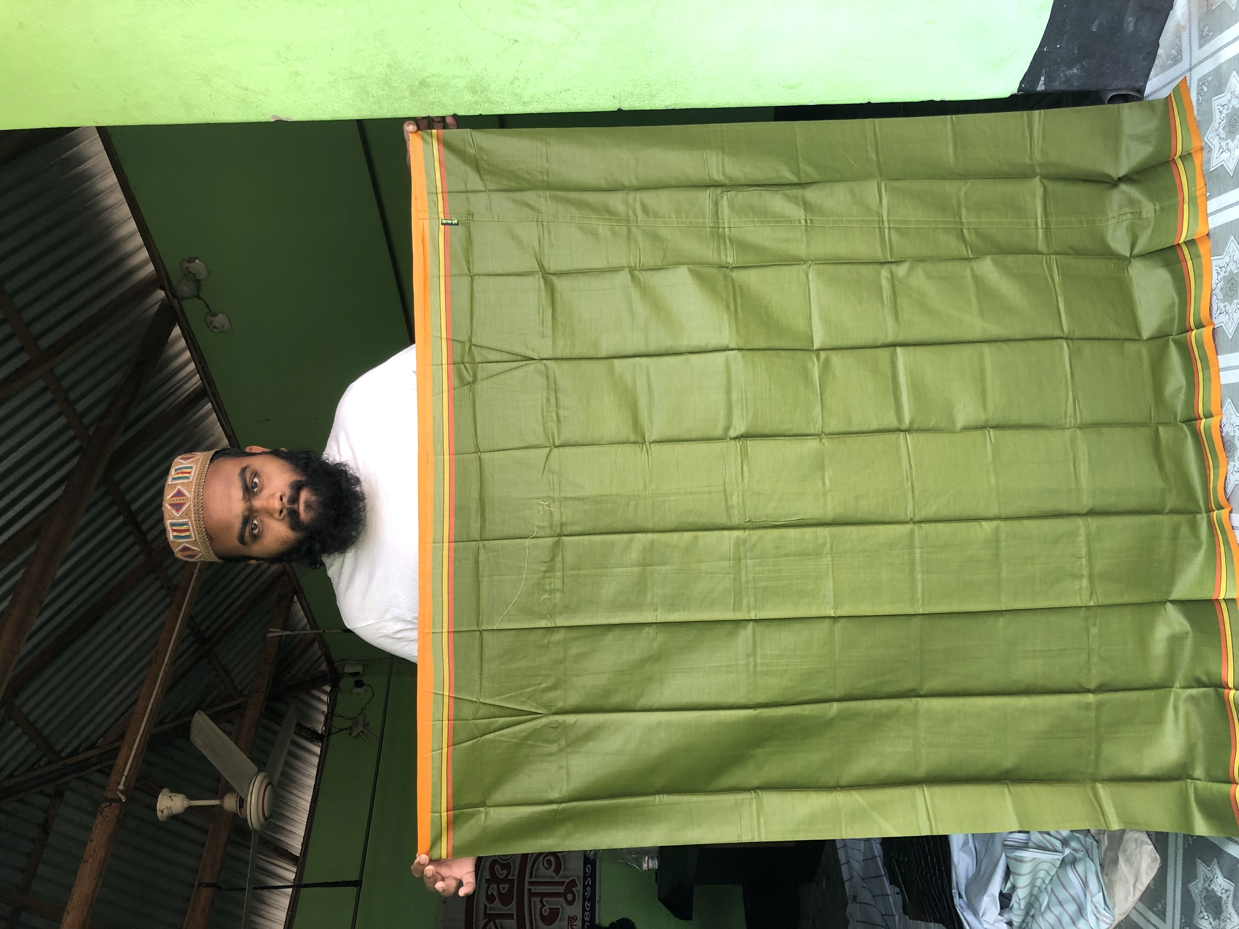 গোল্ড লুঙ্গি